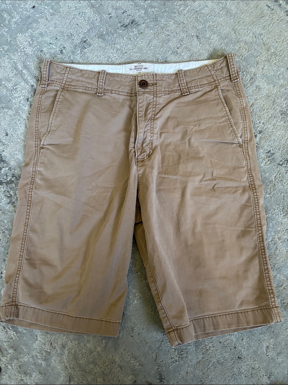 Hollister Men's Khaki Flat-Front Cotton Shorts